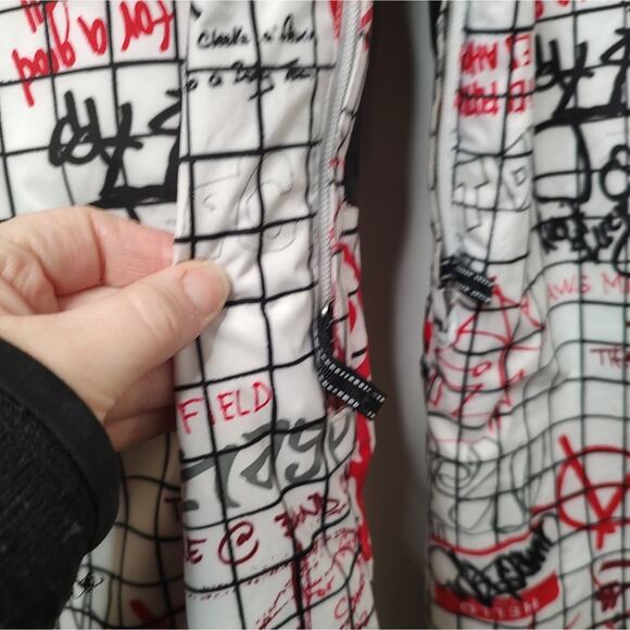 Burton Boys' Snow/Ski Pants in Red/White Name tag Graffiti Print Size XL - Picture 3 of 10